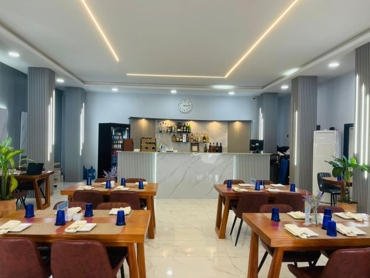 Hotel Barmoi Freetown Buitenkant foto